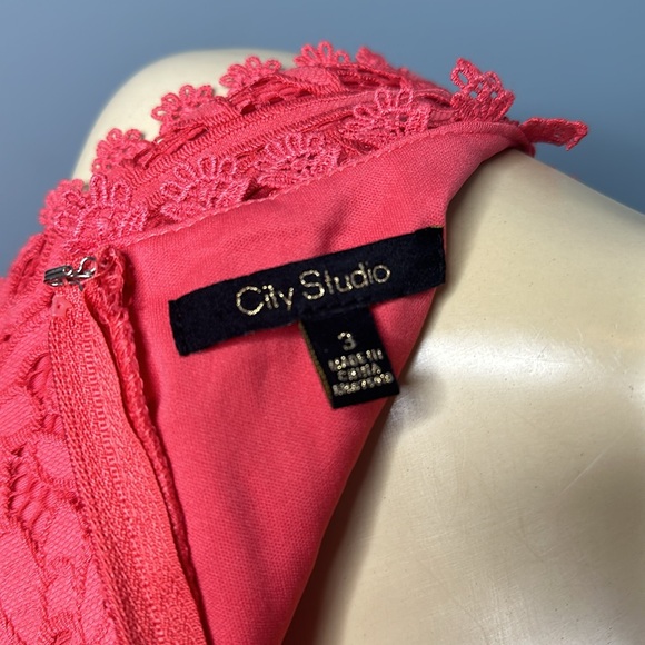 City Studio peach high-low lace dress size 3 sleeveless - Picture 5 of 6